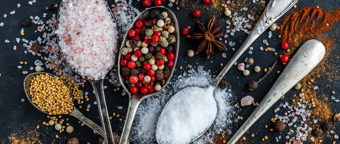 God smag: salt, surt, sødt, bittert - og umami