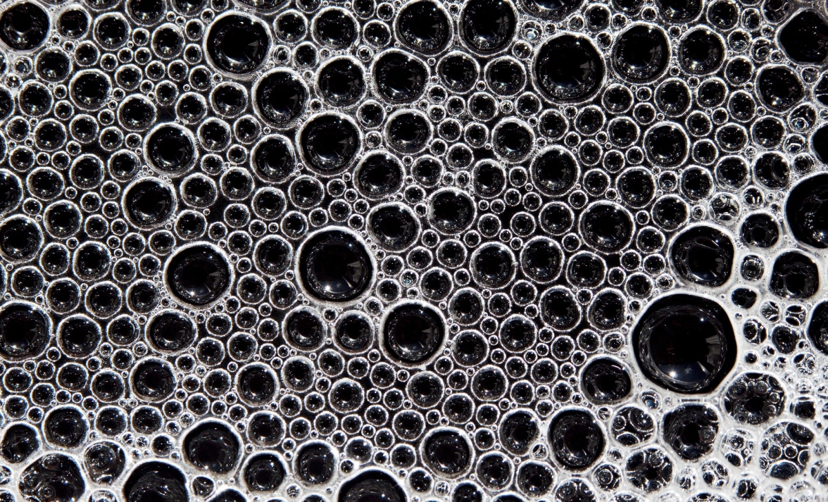 Always use washing-up detergent for non-stick products
